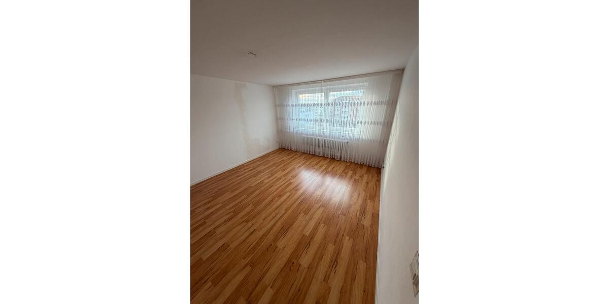 Etagenwohnung Duisburg Walsum - 3.5 Zimmer, 83 m&sup2;, 200.000&euro; | Angebot:26499494