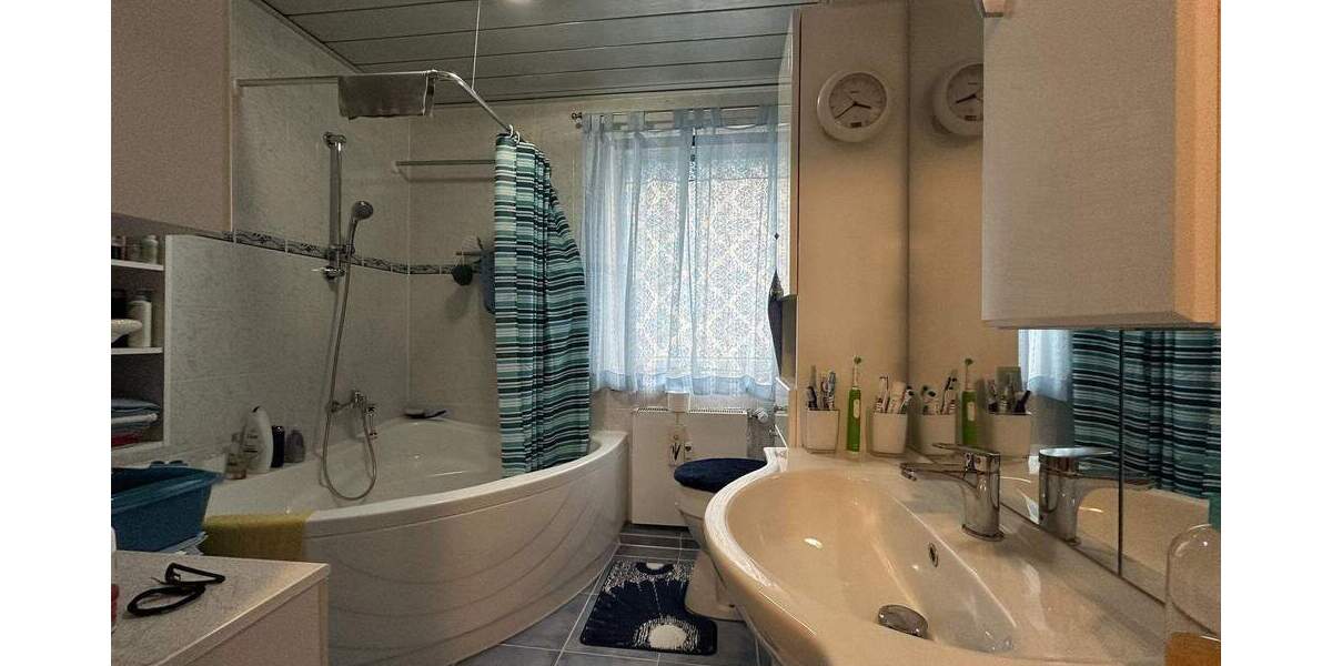 Etagenwohnung Essen Altenessen-Süd - 3 Zimmer, 88 m&sup2;, 140.000&euro; | Angebot:24390108