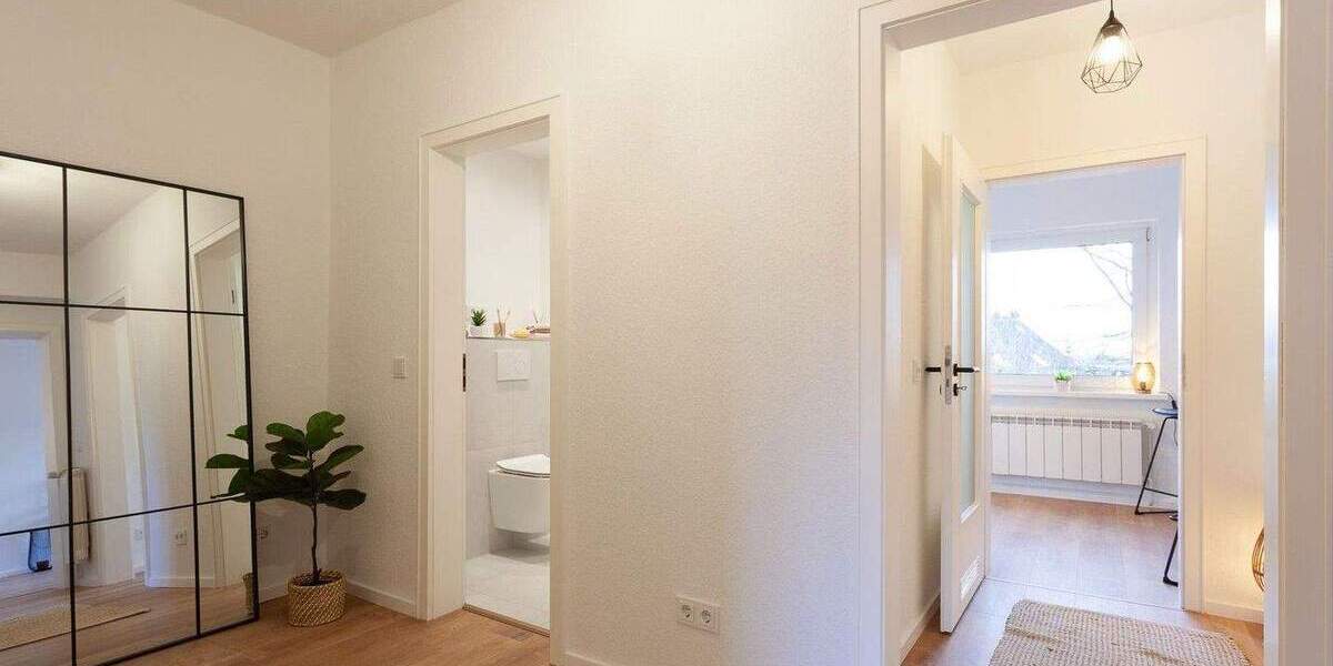 Wunderschöne, frisch renovierte 3-Zimmer-Eigentumswohnung mit Balkon 3 zimmer