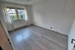 80m², Erdgeschoss, 2 Badezimmer + Luxus-Küche 3.5 zimmer