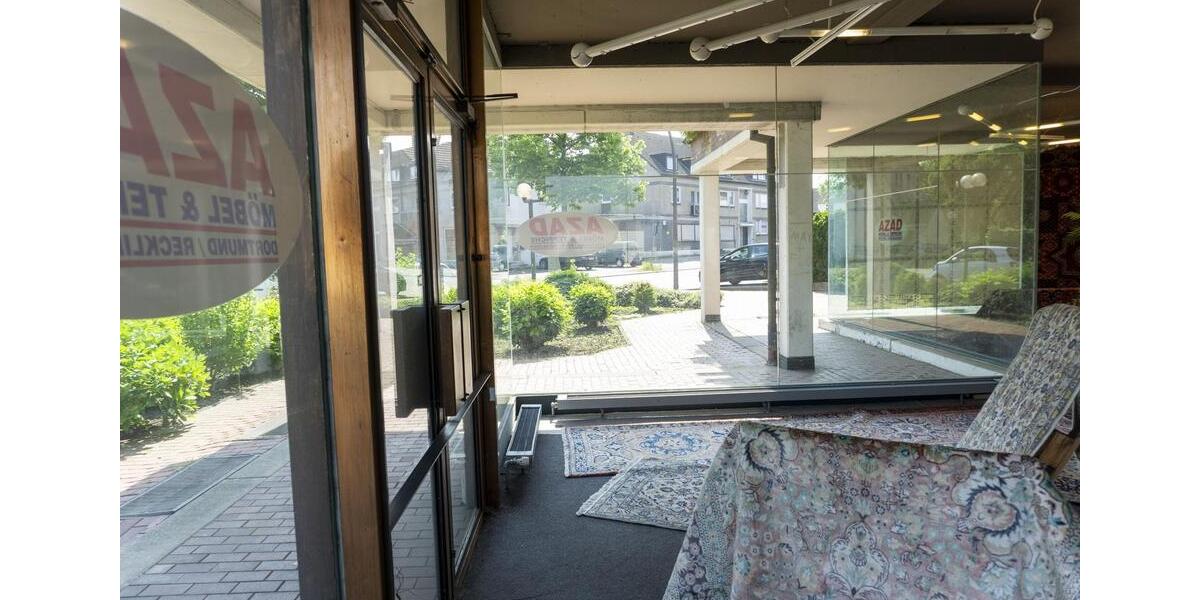 Gewerbeimmobilie, nutzbar als Ladenlokal, Ausstellungsfläche, Praxis zimmer