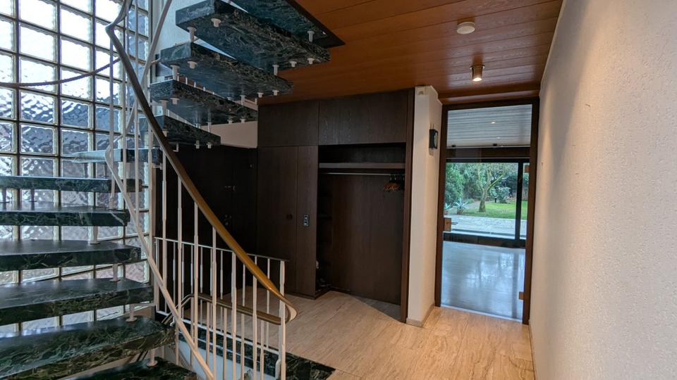 Gehobenes freistehendes EFH Sauna Solar riesen Garten in Drewer 7 zimmer