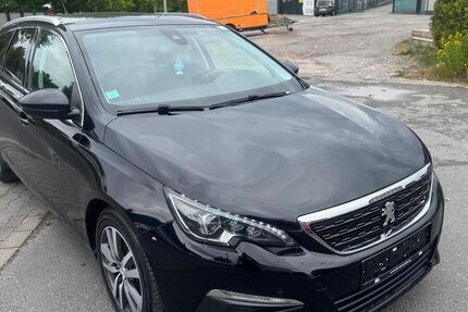 Peugeot 308 130.000 km 7.990 &euro; Gelsenkirchen 45884
