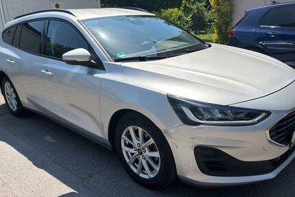 Ford Focus 128.560 km 9.290 &euro; Gelsenkirchen 45883