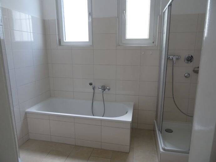 Etagenwohnung Essen Stadtwald - 3 Zimmer, 115 m&sup2;, 1.095&euro; | Angebot:25355844