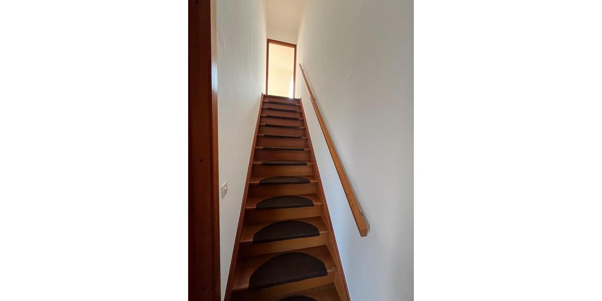 Schöne helle und gepflegte 3,5 Zi DG-Wohnung mit Balkon in Voerde 3.5 zimmer