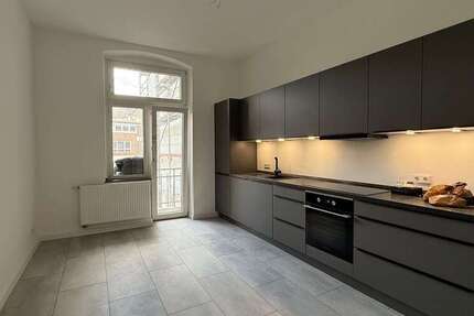 Wohnung zum Mieten in Düsseldorf 1.450 € 100 m²