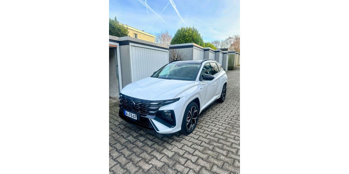 Hyundai TUCSON 15.000 km 37.400 &euro; Wuppertal 42111