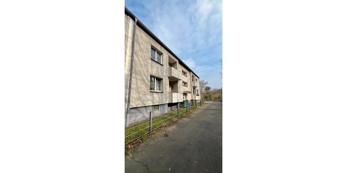 Mehrfamilienhaus 8 Wohnungen 5 Garagen zimmer