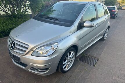 Mercedes B 180