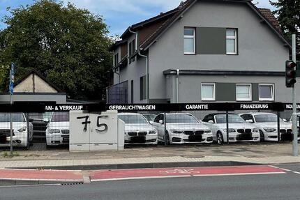 AUTOHANDEL AUTOPLATZ mit Reihenendhaus 1a Lage zimmer