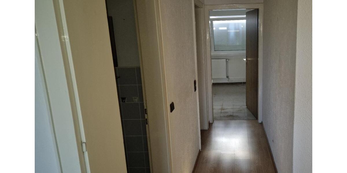 Dachgeschoßwohnung Wuppertal Gemarkung Nächstebreck - 3 Zimmer, 72 m&sup2;, 120.000&euro; | Angebot:27496402