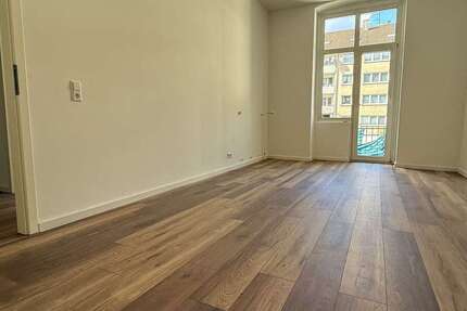 Wohnung zum Mieten in Wuppertal 1.050 € 109 m² 4 zimmer