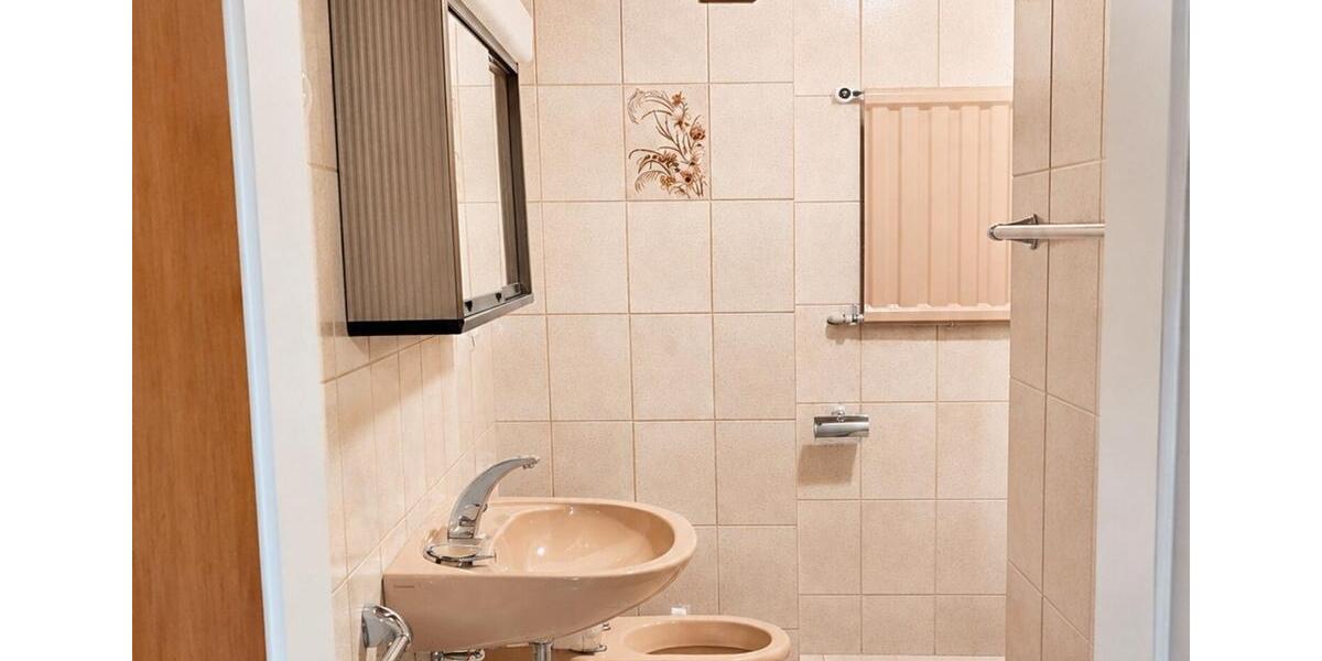 Etagenwohnung Essen Stadtbezirk III - 5 Zimmer, 103 m&sup2;, 225.000&euro; | Angebot:27457200