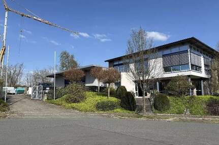 Halle in Haan 949.000 € 294.42 m²