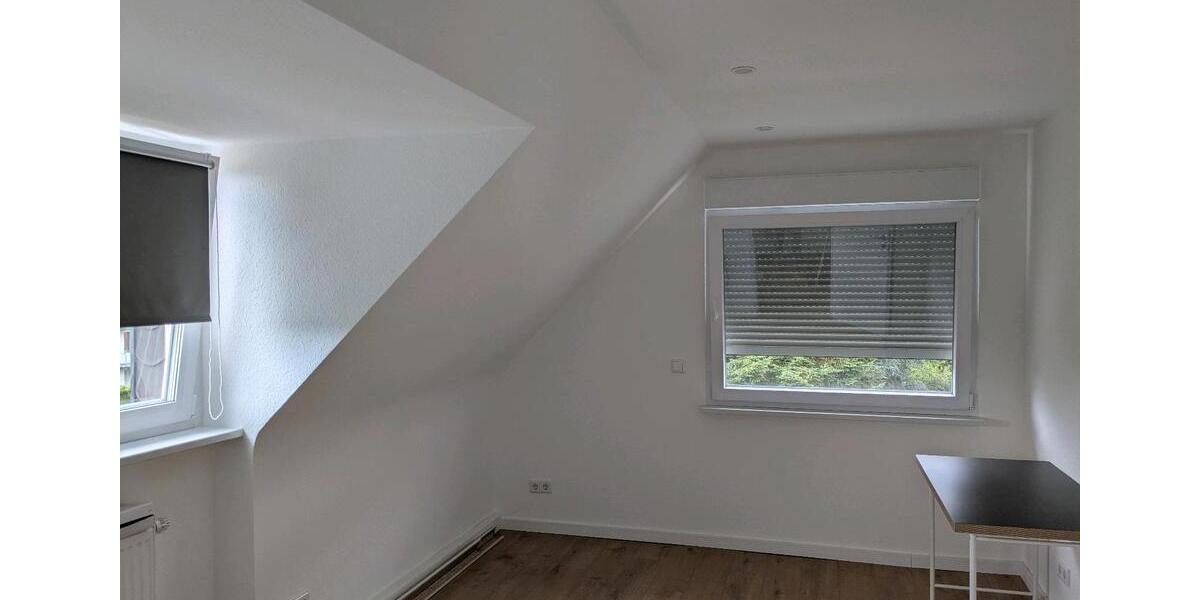 Dachgeschoßwohnung Essen Stadtbezirk VII - 1.5 Zimmer, 26 m&sup2;, 570&euro; | Angebot:24575974