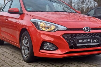 Hyundai i20 44.181 km 11.990 &euro; Duisburg 47269
