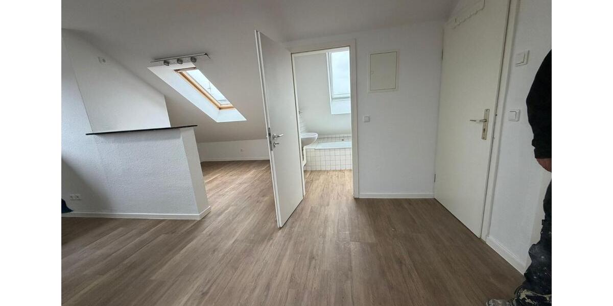 Dachgeschoßwohnung Gladbeck Brauck - 2 Zimmer, 33 m&sup2;, 250&euro; | Angebot:25805503