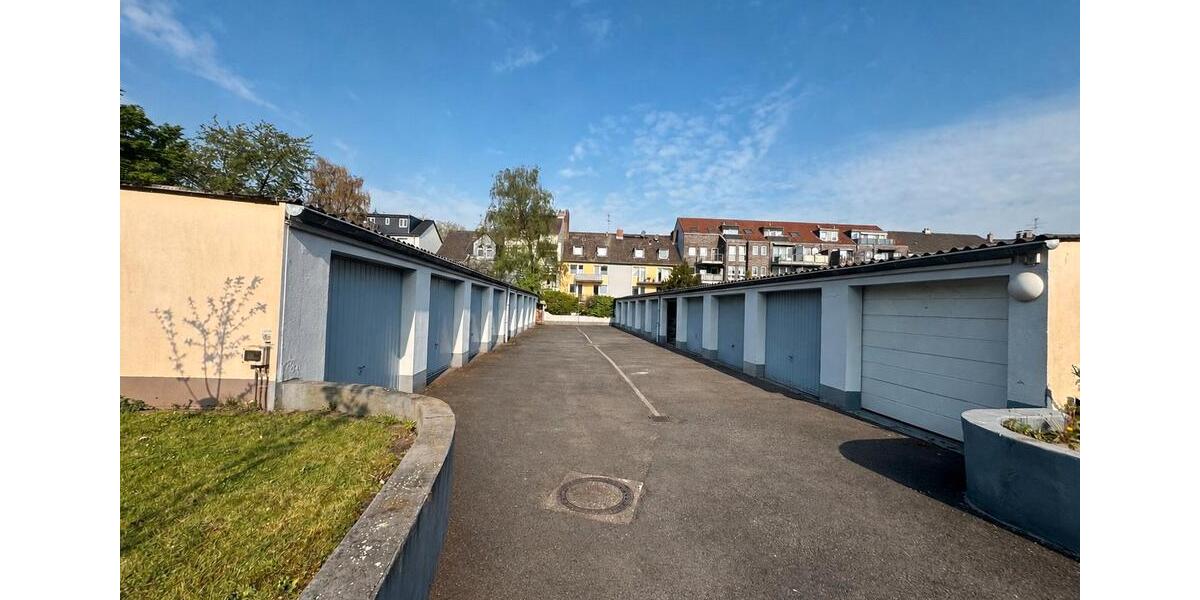 Dachgeschoßwohnung Duisburg Mittelmeiderich - 3 Zimmer, 93 m&sup2;, 750&euro; | Angebot:26414549
