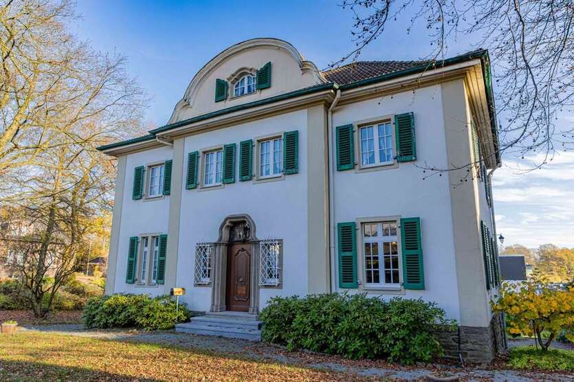 Haus zum Kaufen in Wermelskirchen 1.650.000 € 256.2 m²