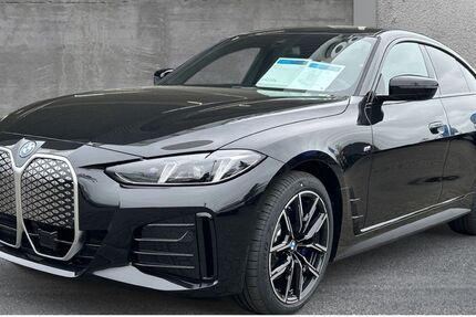 BMW i4 9.999 km 52.900 &euro; Recklinghausen 45659