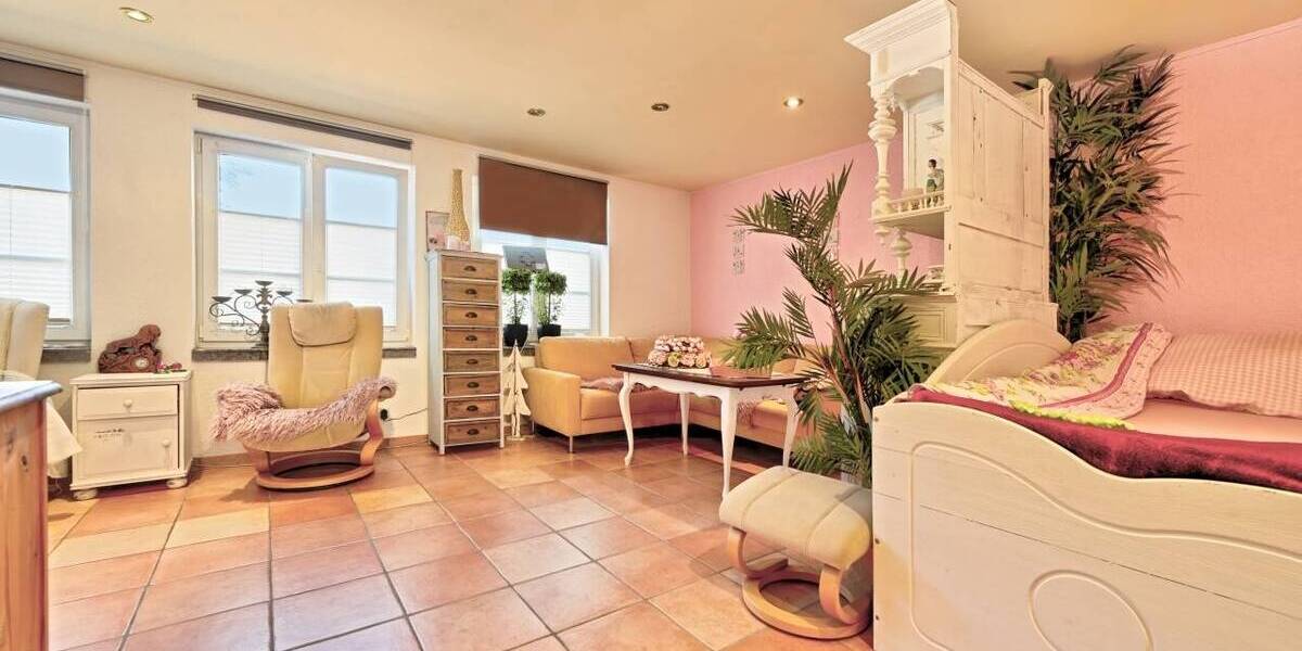 Mehrfamilienhaus, Wohnhaus Essen Frintrop - 5 Zimmer, 160 m&sup2;, 469.000&euro; | Angebot:26487013