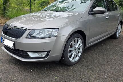 Skoda Octavia 103.000 km 9.800 &euro; Oberhausen 46147