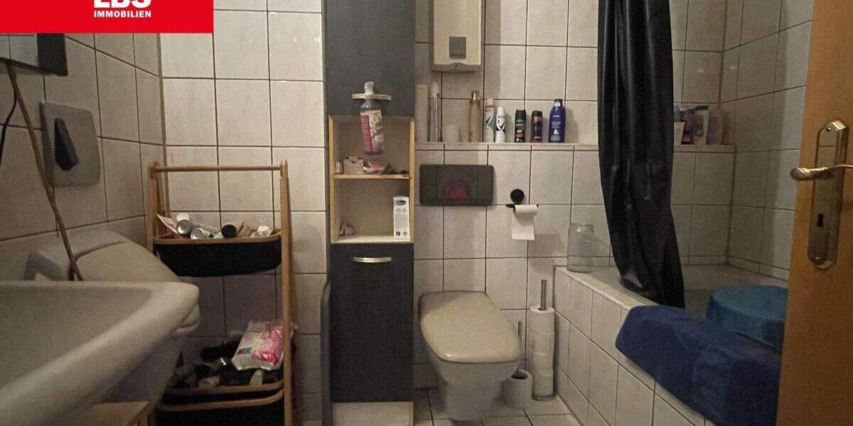 Ihr neues Zuhause: Charmante 4-Zimmer-Altbauwohnung mit großem Garten 4 zimmer