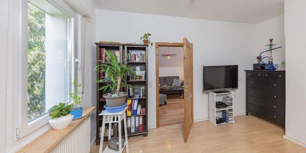 Wohnglück trifft Mieteinnahme: Freistehendes Zweifamilienhaus mit traumhaftem Garten 7 zimmer