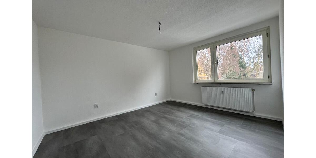 4-Zimmer-Wohnung, 100,8 m² mit Kamin neue Einbauküche ruhige Lage 4 zimmer