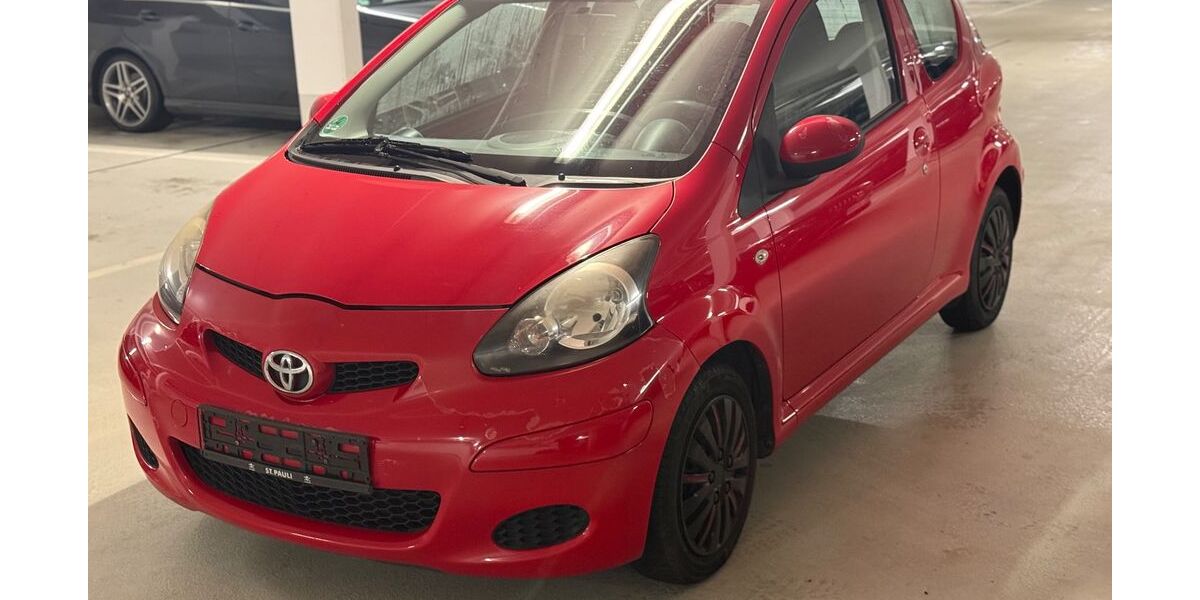 Toyota Aygo (X) 199.000 km 1.300 &euro; Essen 45326