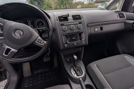 VW Touran 142.000 km 10.300 &euro; Wuppertal 42113