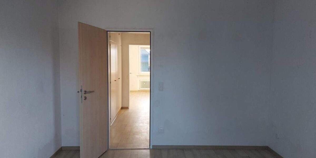 Gemütliche 3,5 Zimmer Wohnung mit Balkon, Wannenbad und GWC! 3 zimmer