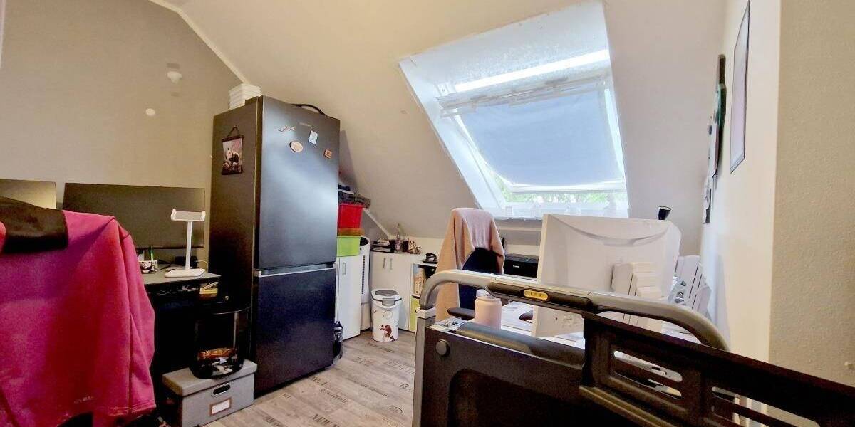 Solide vermietete moderne Wohnung mit Dachterrasse und Garage. 3 zimmer