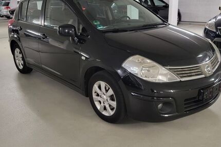 Nissan Tiida 176.000 km 2.500 &euro; Essen 45326
