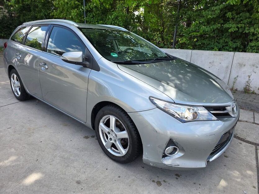 Auris