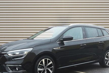 Renault Megane 66.390 km 15.880 &euro; Duisburg 47059