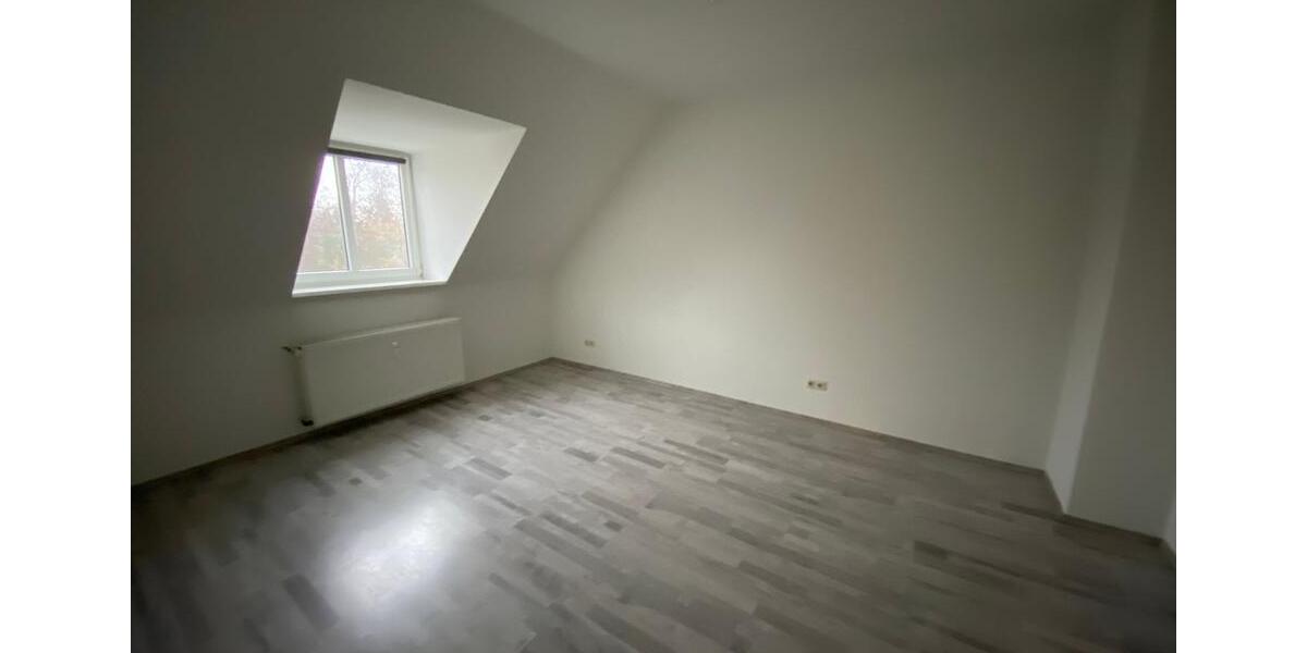 geräumige Dachgeschosswohnung in Rotthausen ! 3.5 zimmer