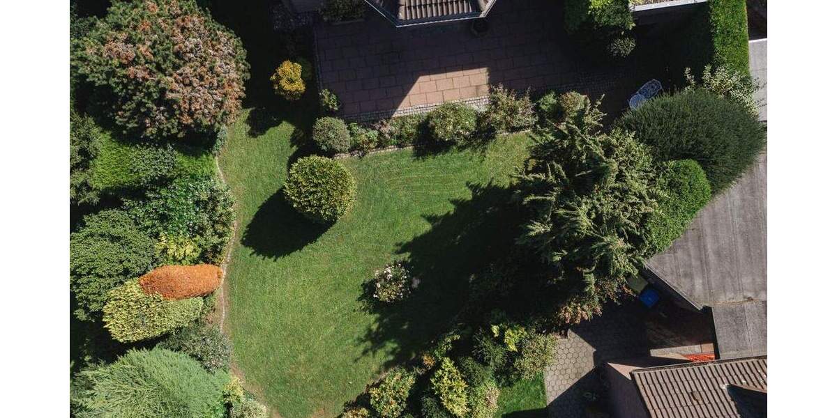 Laupendahler Siedlung - freistehendes Einfamilienhaus mit Süd-Garten & Garage 3 zimmer
