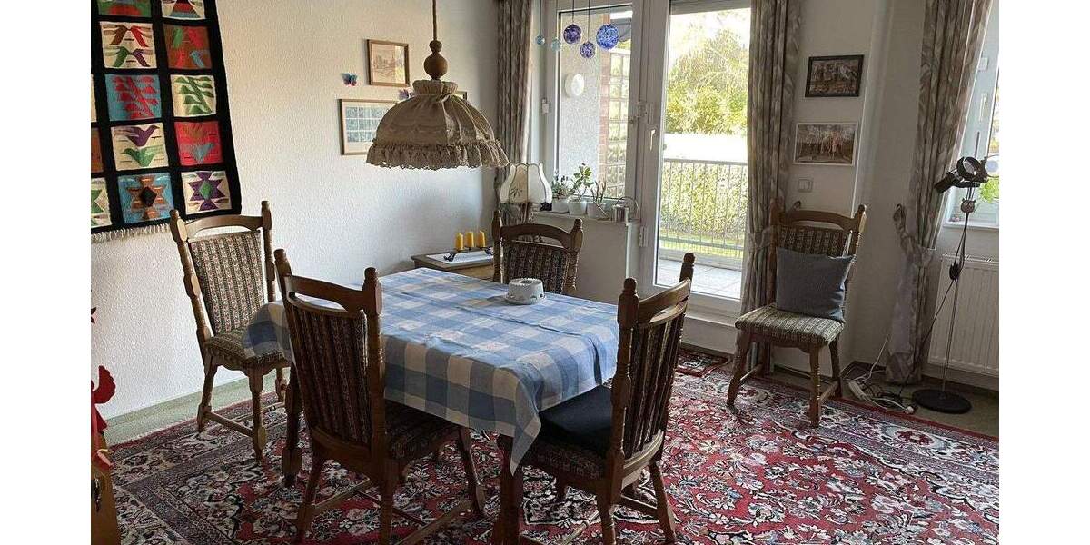 Großzügige 4-Zimmer-Wohnung im 1. Obergeschoss - Rathausviertel 4 zimmer