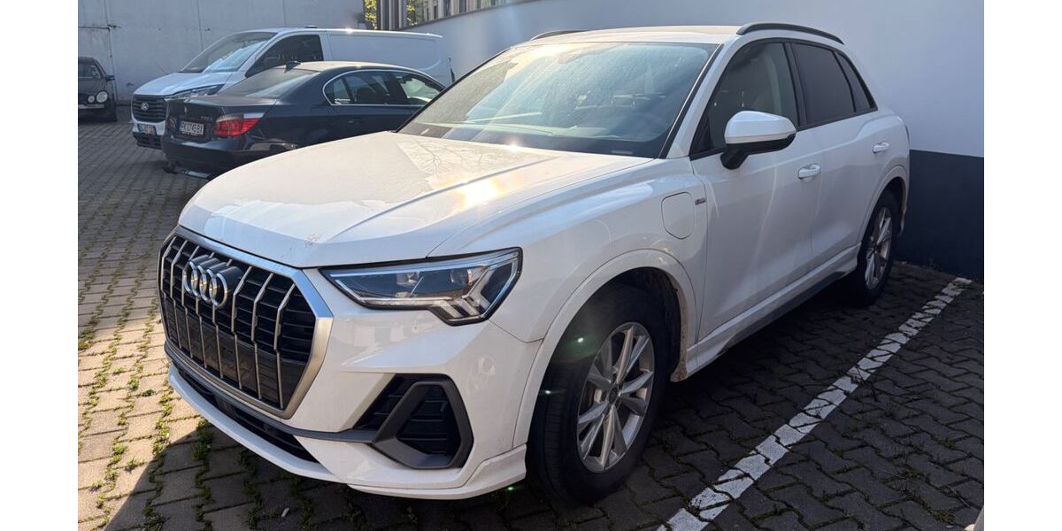 Audi Q3 236.000 km 19.800 &euro; Duisburg 47137