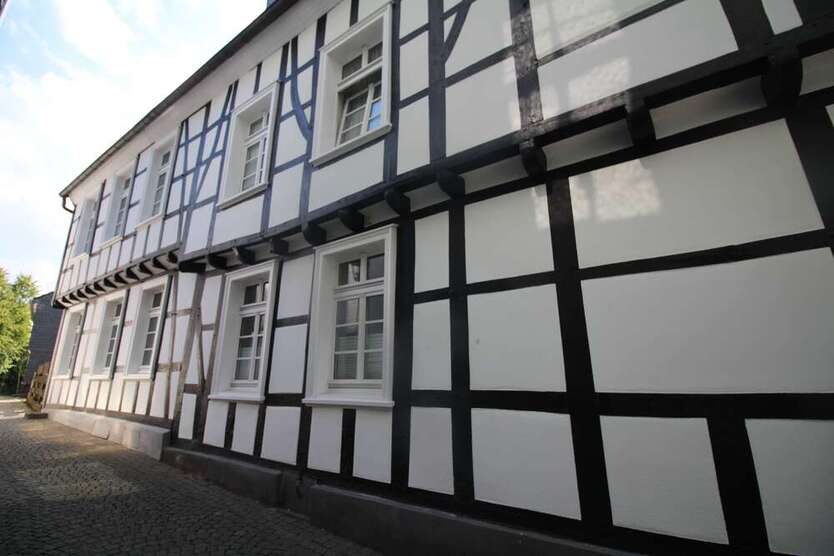 Haus zum Kaufen in Remscheid 459.000 € 244 m²