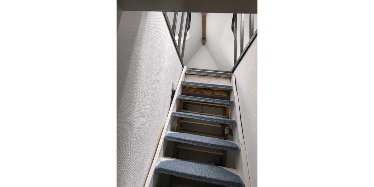 Dachgeschoßwohnung Velbert - 4 Zimmer, 100 m&sup2;, 1.400&euro; | Angebot:26461496
