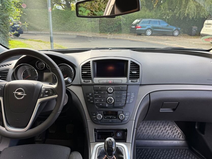 Opel Insignia 52.159 km 9.000 € Düsseldorf 40629