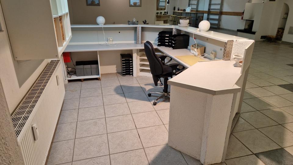 150m2 Büro Wellness Beauty Yoga Ausstellung Atelier Essen Kray UG zimmer