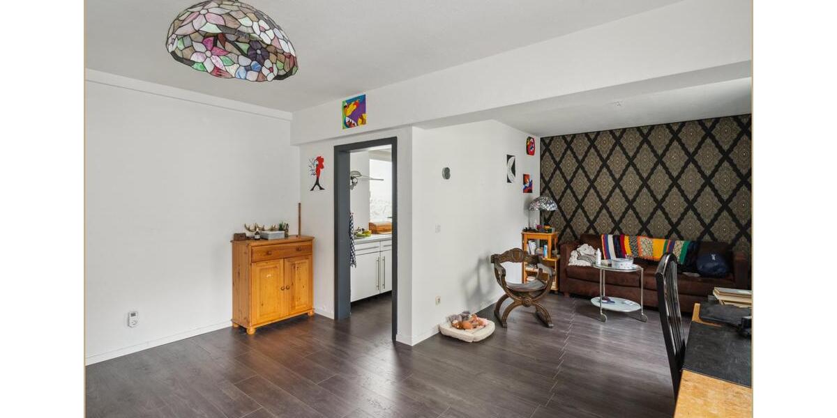 Mehrfamilienhaus mit Gewerbeeinheit – attraktive Kapitalanlage in zentraler Lage zimmer