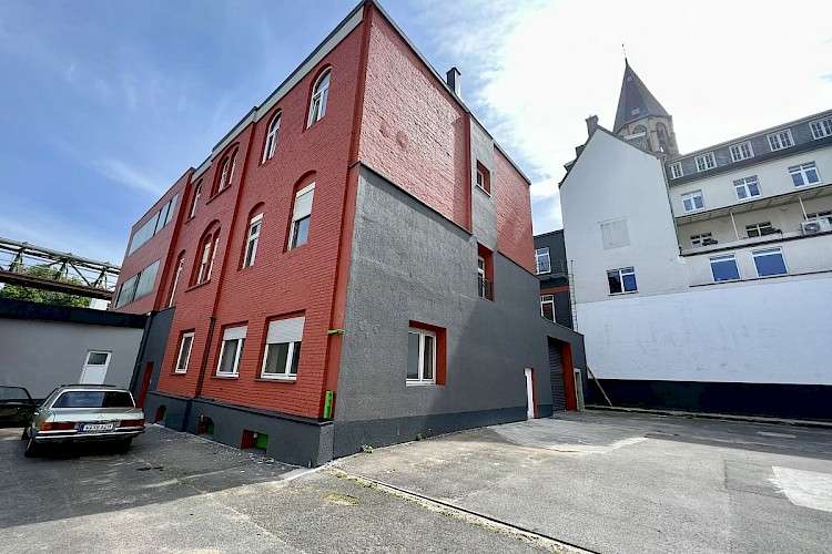 Halle in Wuppertal 145.000 € 127 m²