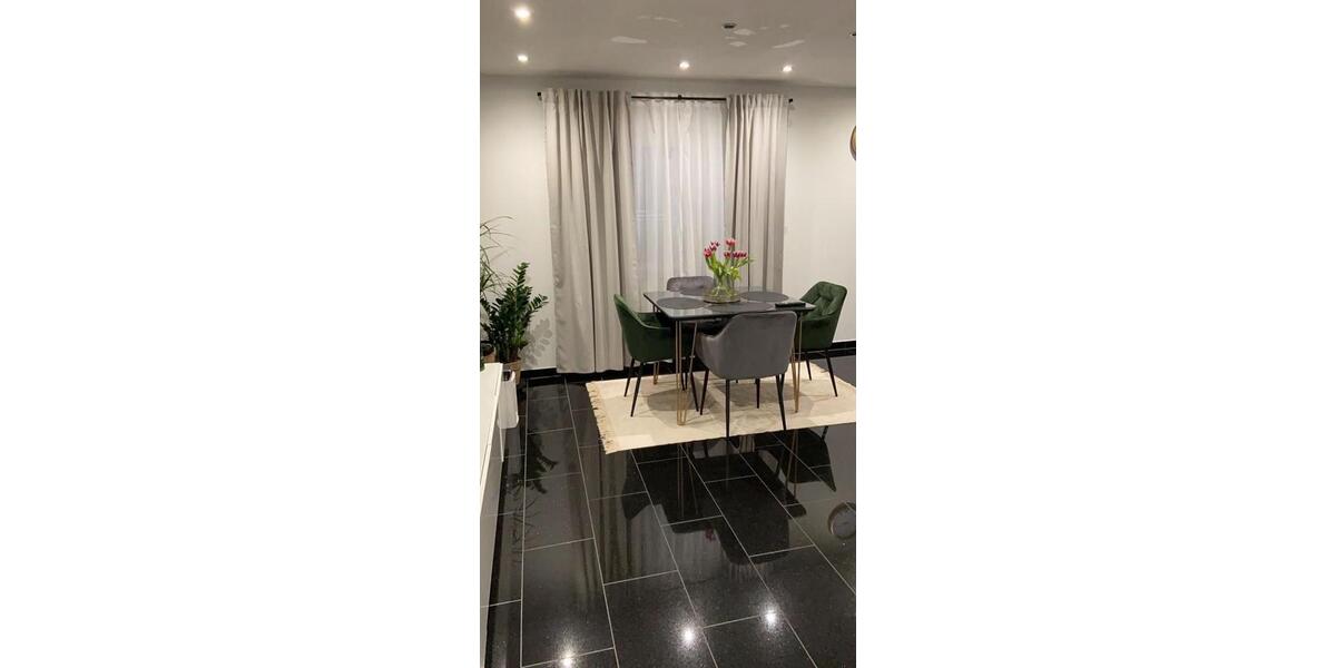 Moderne EG 2 Zi Wohnung Zentrale Lage Stellplatz 2 zimmer