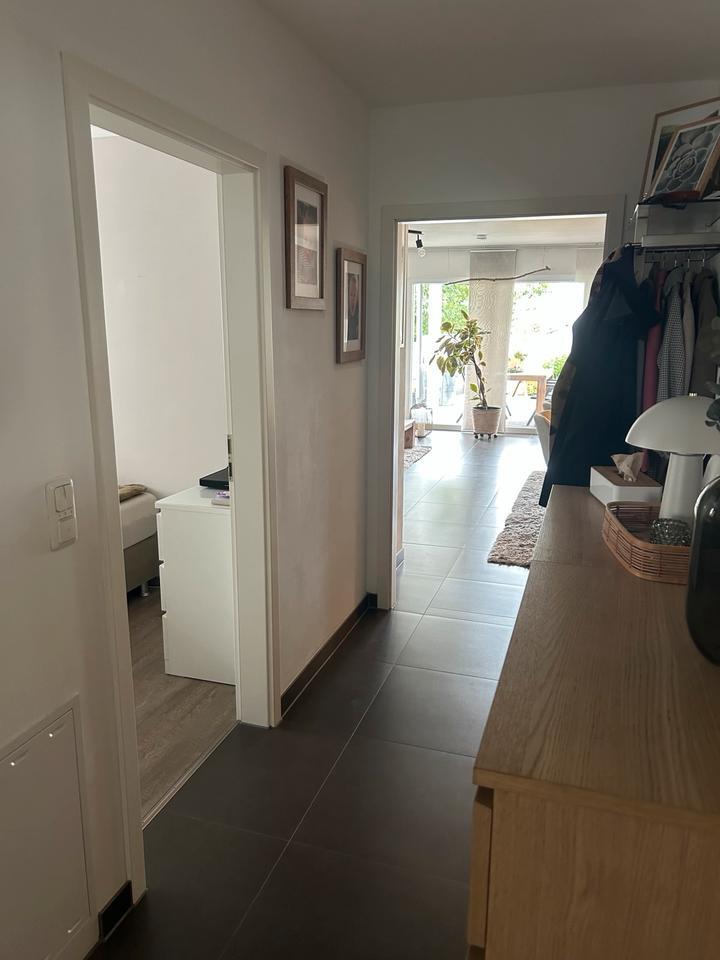 Neuwertige, 3 Zimmer Erdgeschoßwohnung mit großem Garten