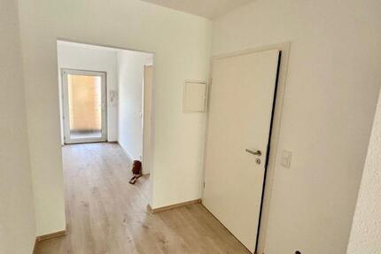 Schöne renovierte ETW in zentraler Lage in der zweite Etage mit Aufzug zimmer